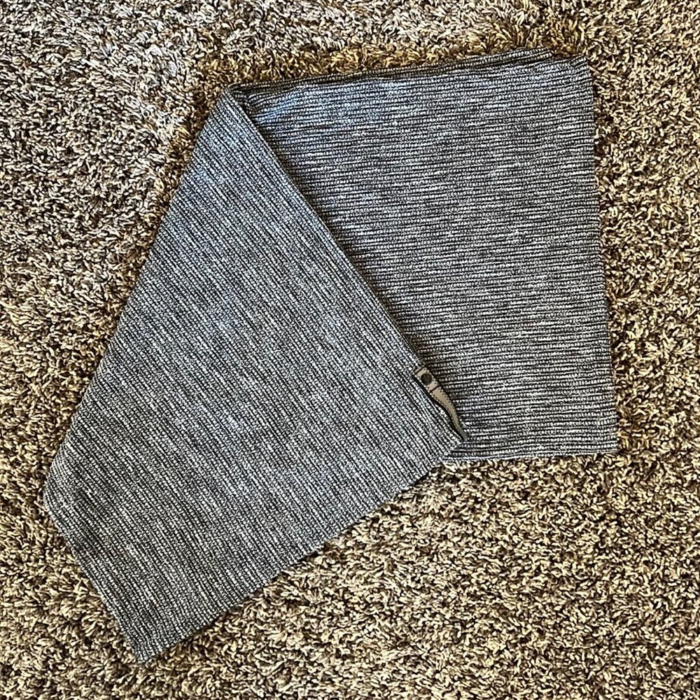 EUC lululemon vinyasa scarf